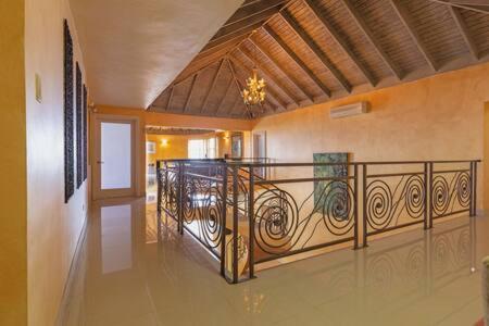 Hospitality Expert Stonehenge - 5br Mansion Montego Bay