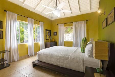 Villa Hospitality Expert Stonehenge - 5br Mansion Montego Bay