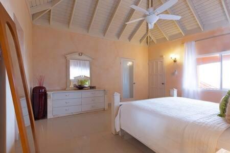Hospitality Expert Stonehenge - 5br Mansion * Montego Bay