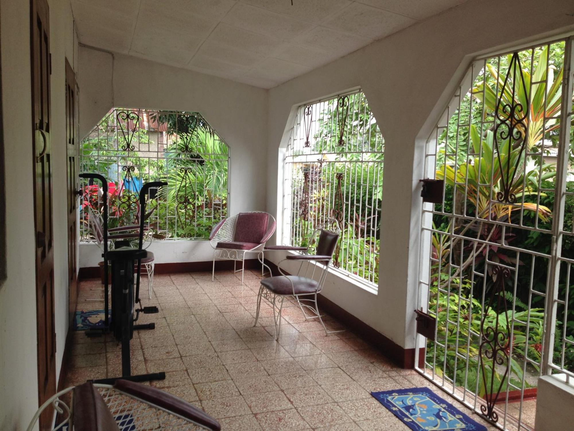 Bed & Breakfast Airport Kingston