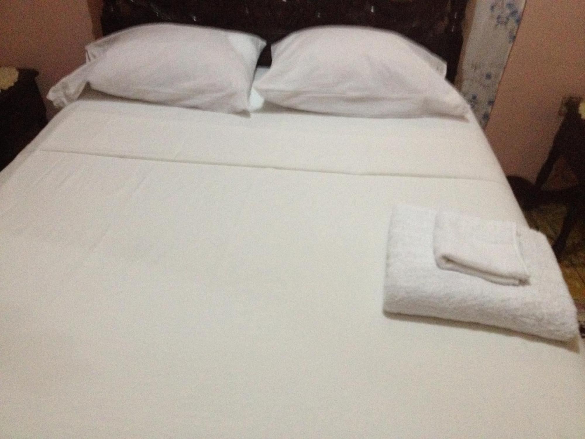 Airport Bed & Breakfast