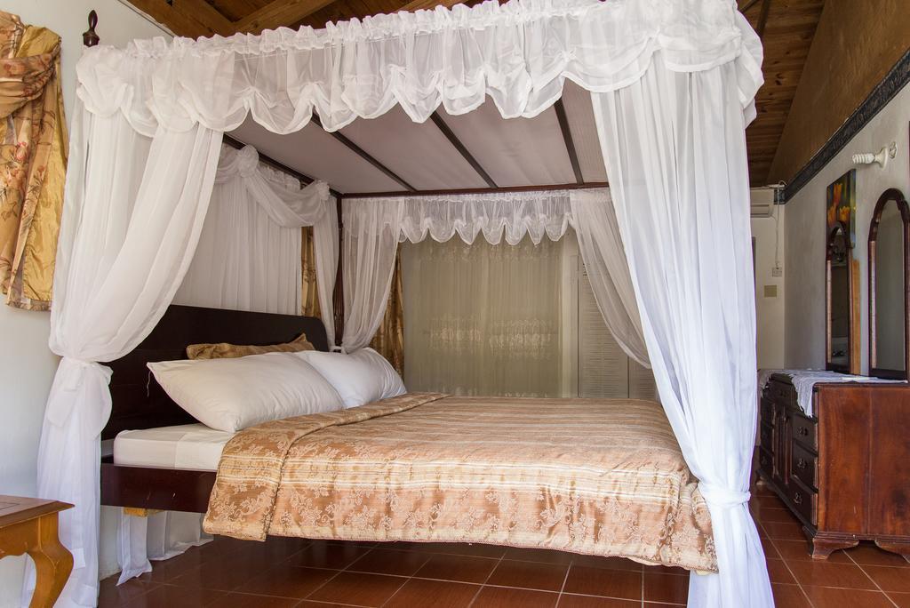 Chateau Margarite Bed And Breakfast 3*
