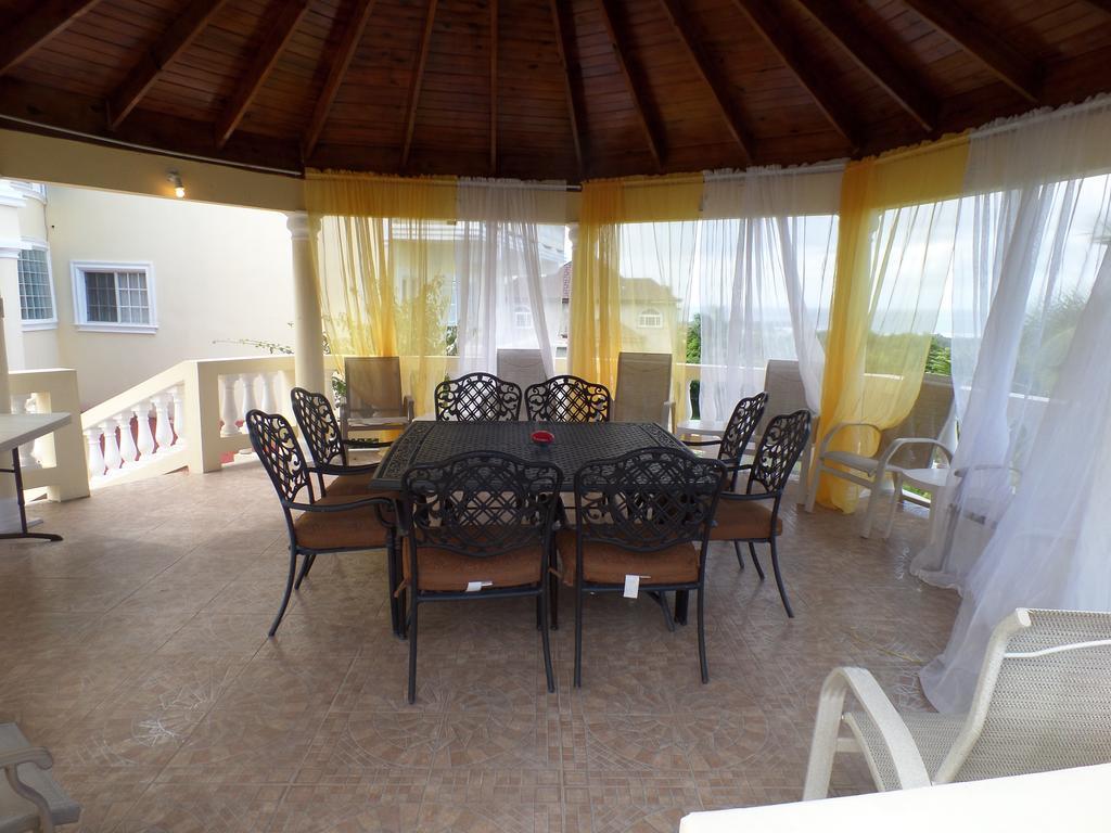 The Royal Kensington 4 Villa