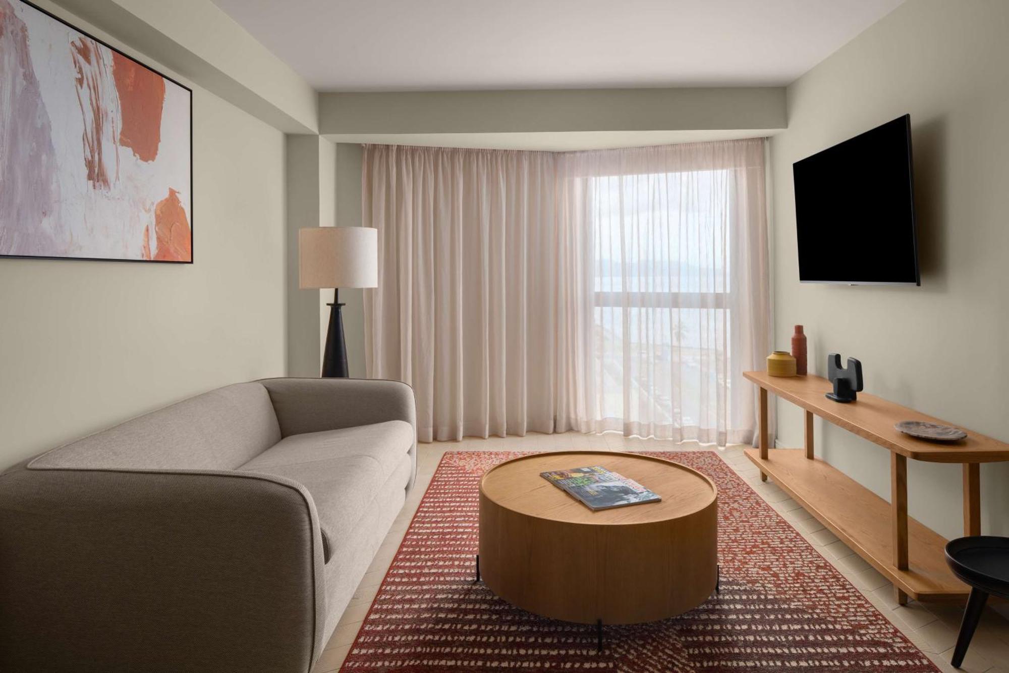 Rok Tapestry Collection By Hilton Hotel Kingston