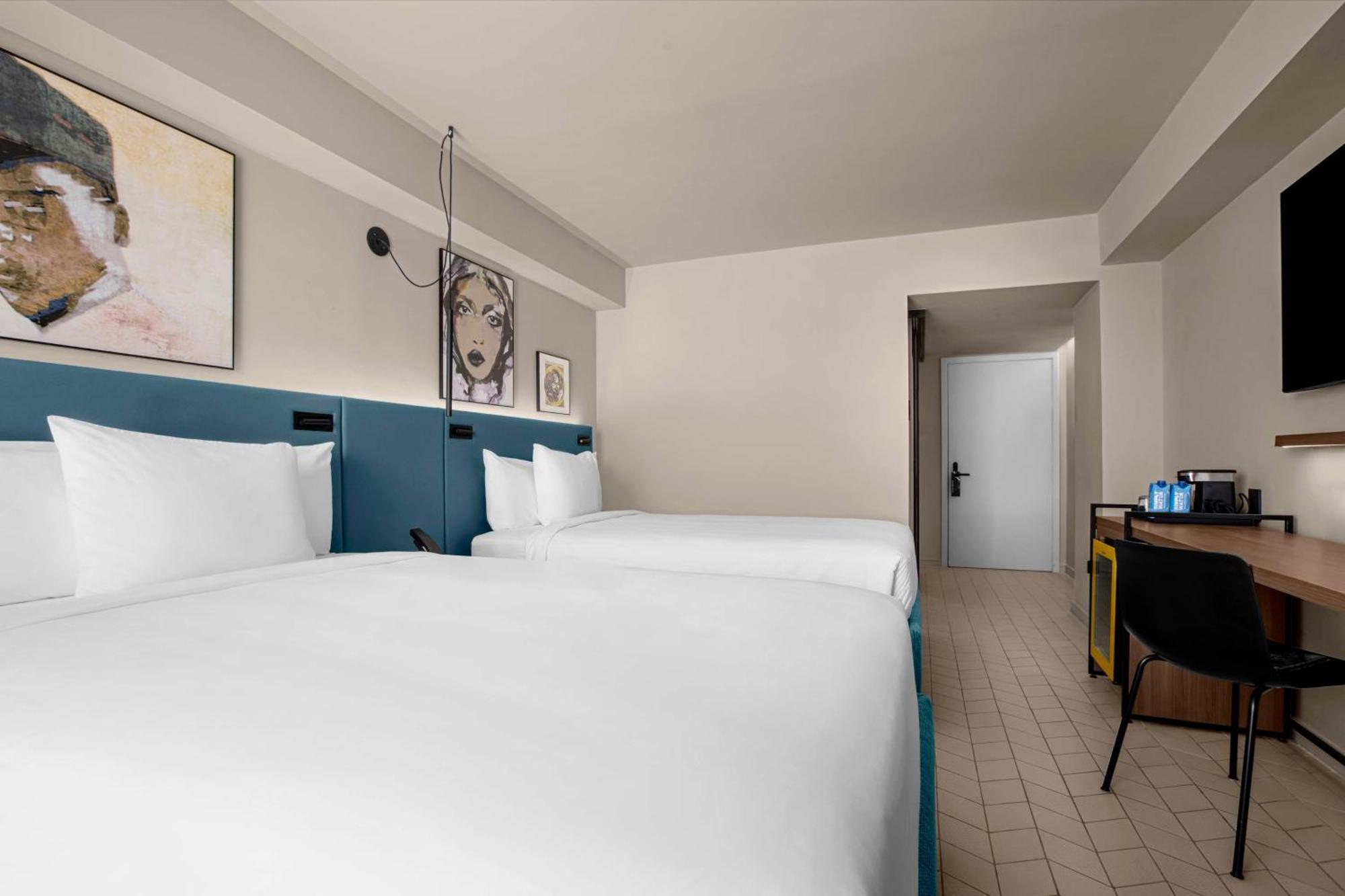 Rok Tapestry Collection By Hilton Hotel Kingston