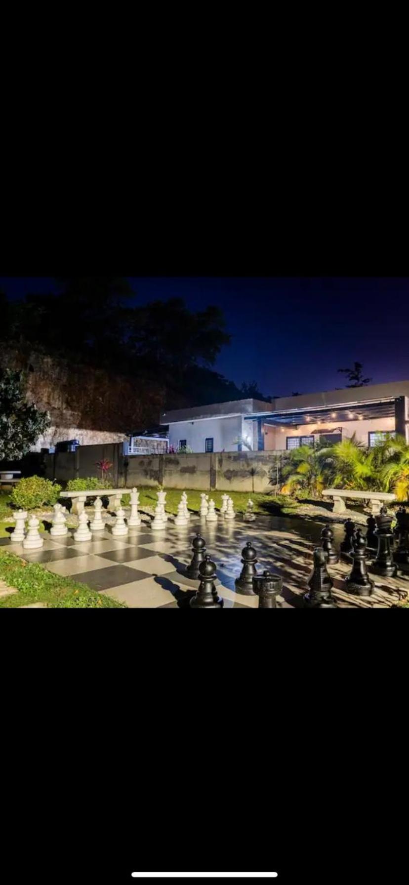 Peaceful Getaway On Hilltop Holiday park *