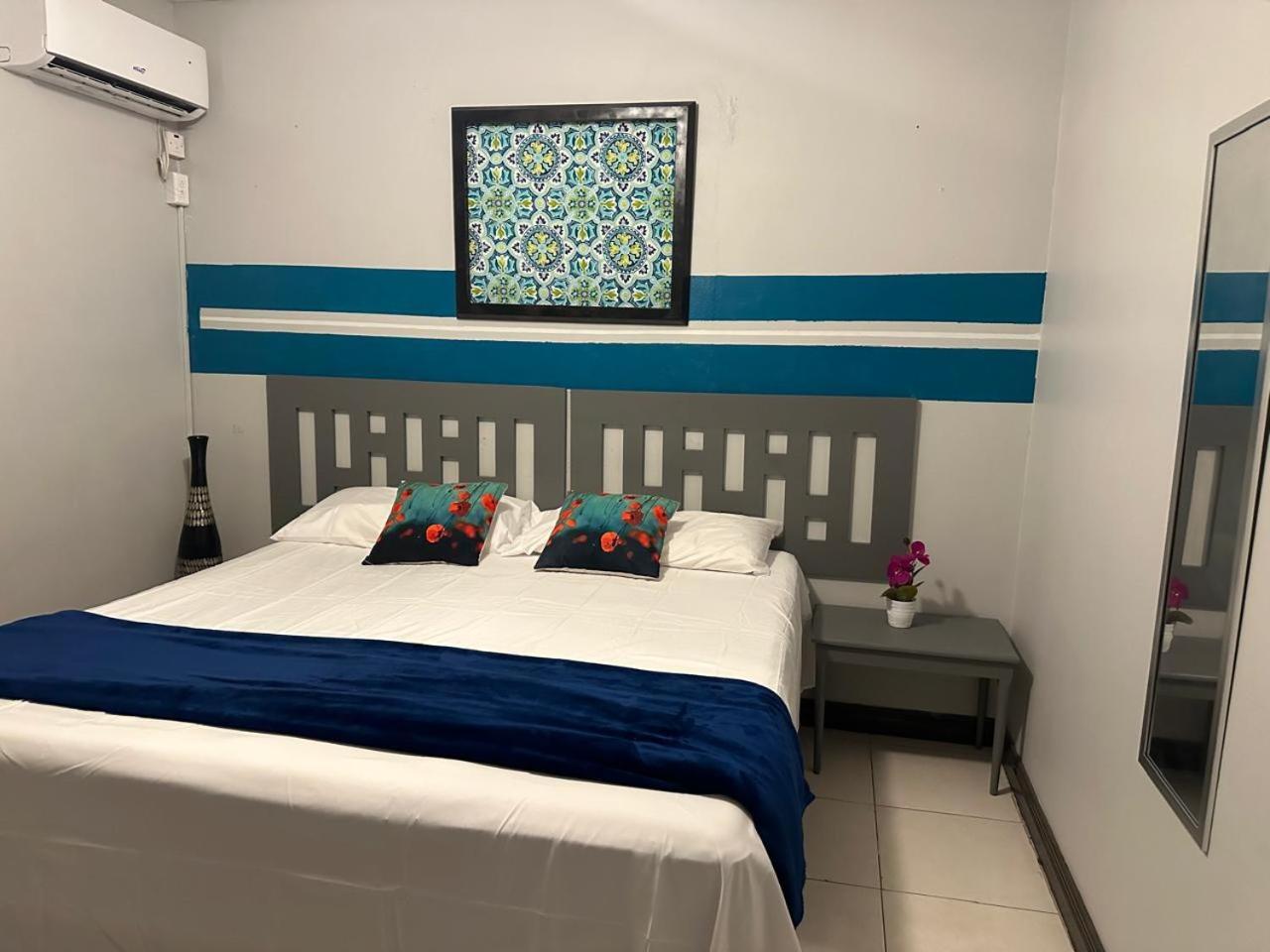 Suncress Bed & Breakfast *
