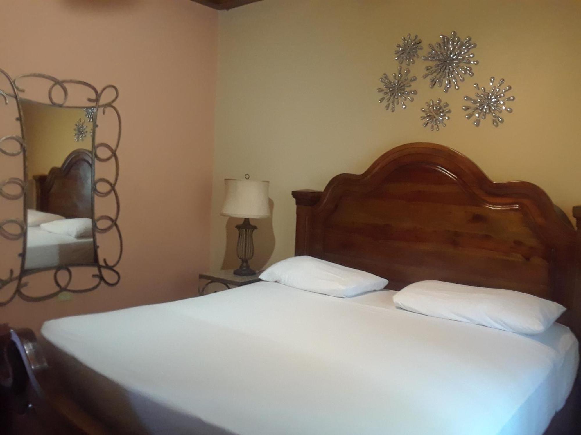 Hotel Spanish Dream Kingston