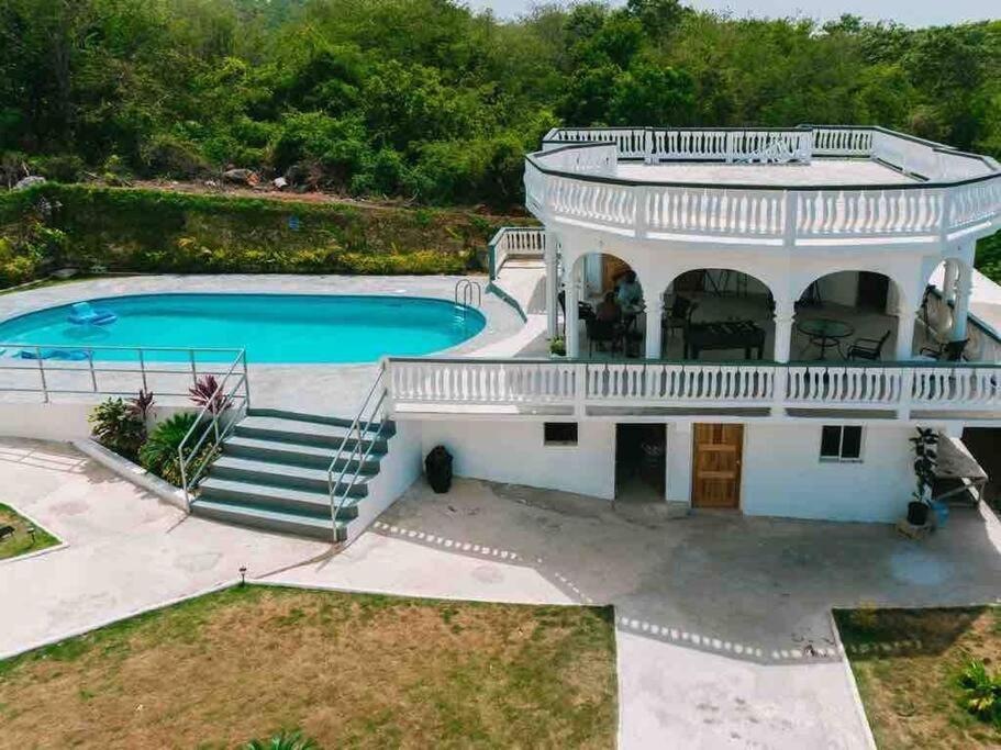 Duncan's Guest house 4*