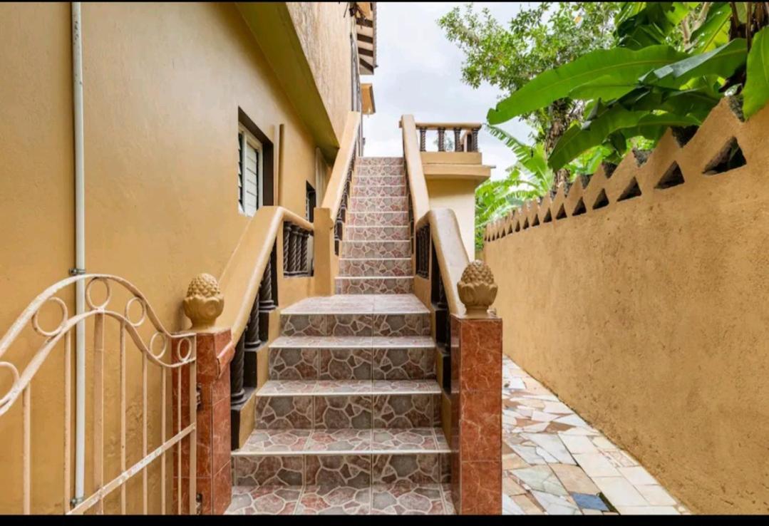 Cambridge Mi Casa Ur Casa With Pool And Access Guest house