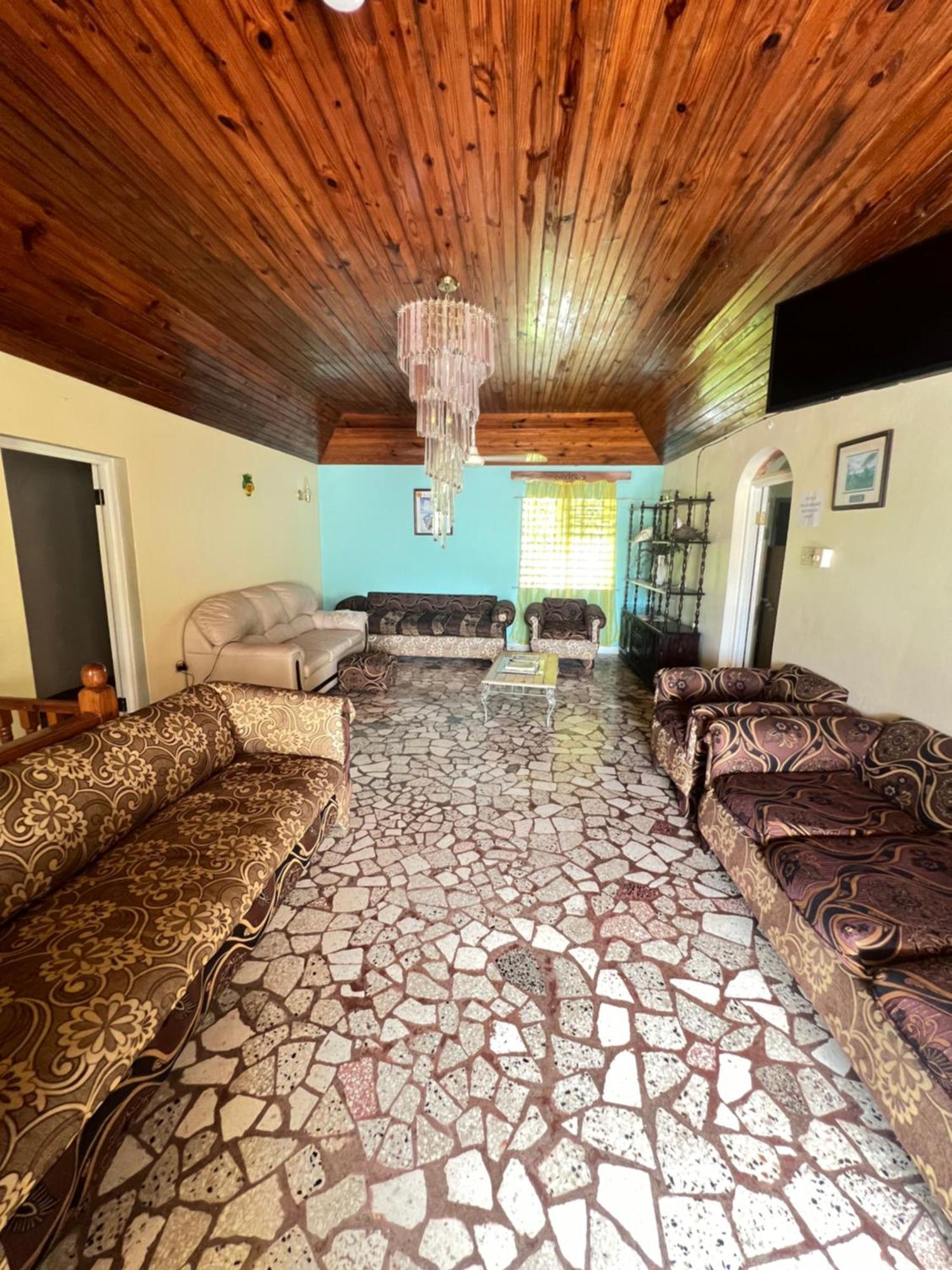 Cozy Family Gasthof Port Antonio