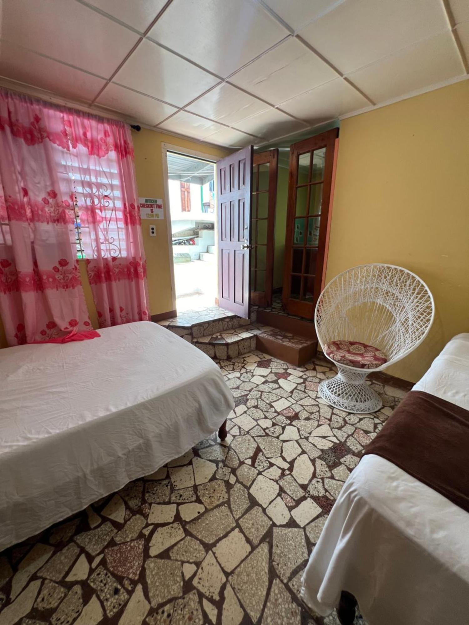 Cozy Family Gasthof Port Antonio