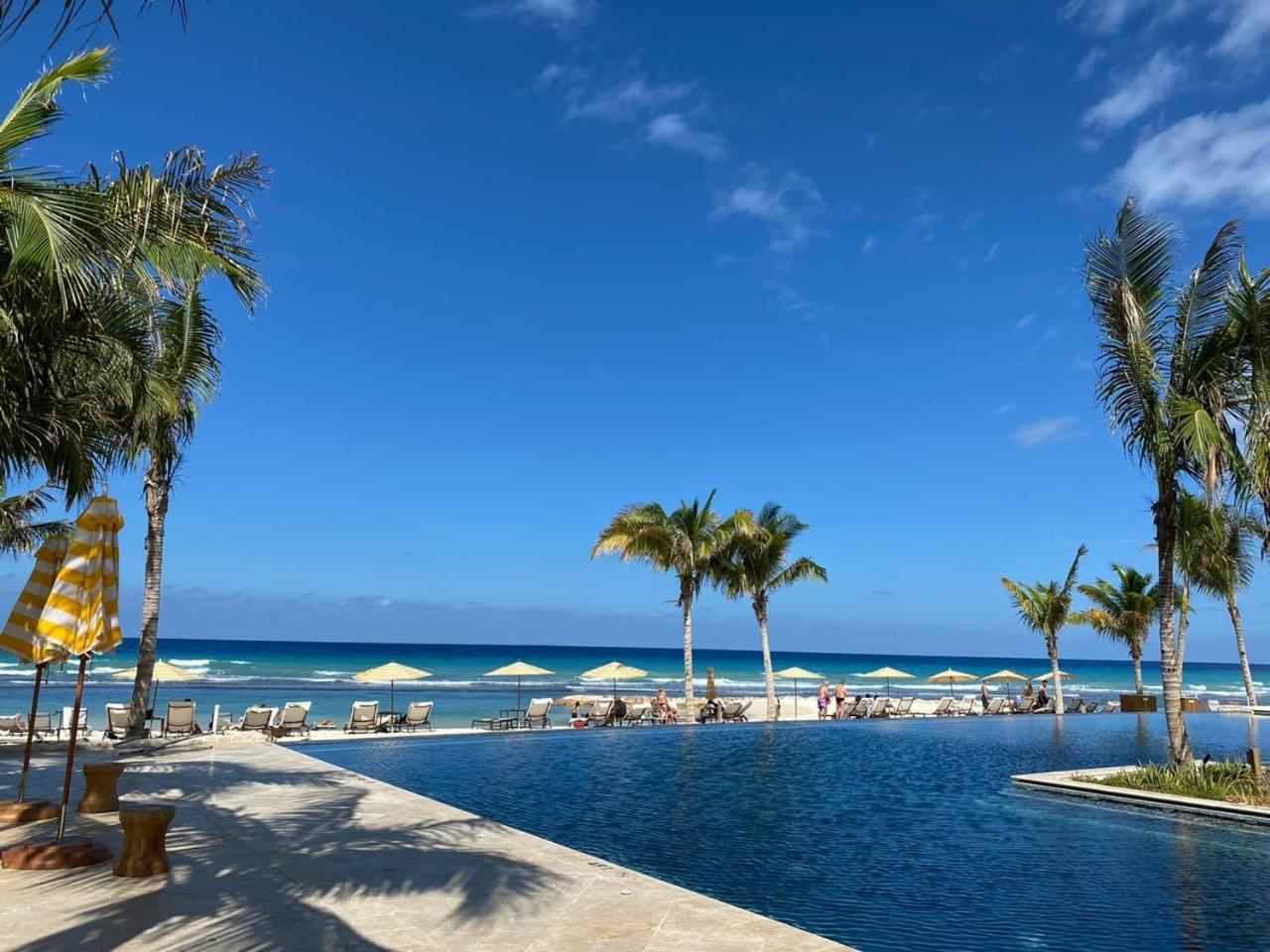 Hospitality Expert Bts 4 - Pool & Bar Inn Montego Bay