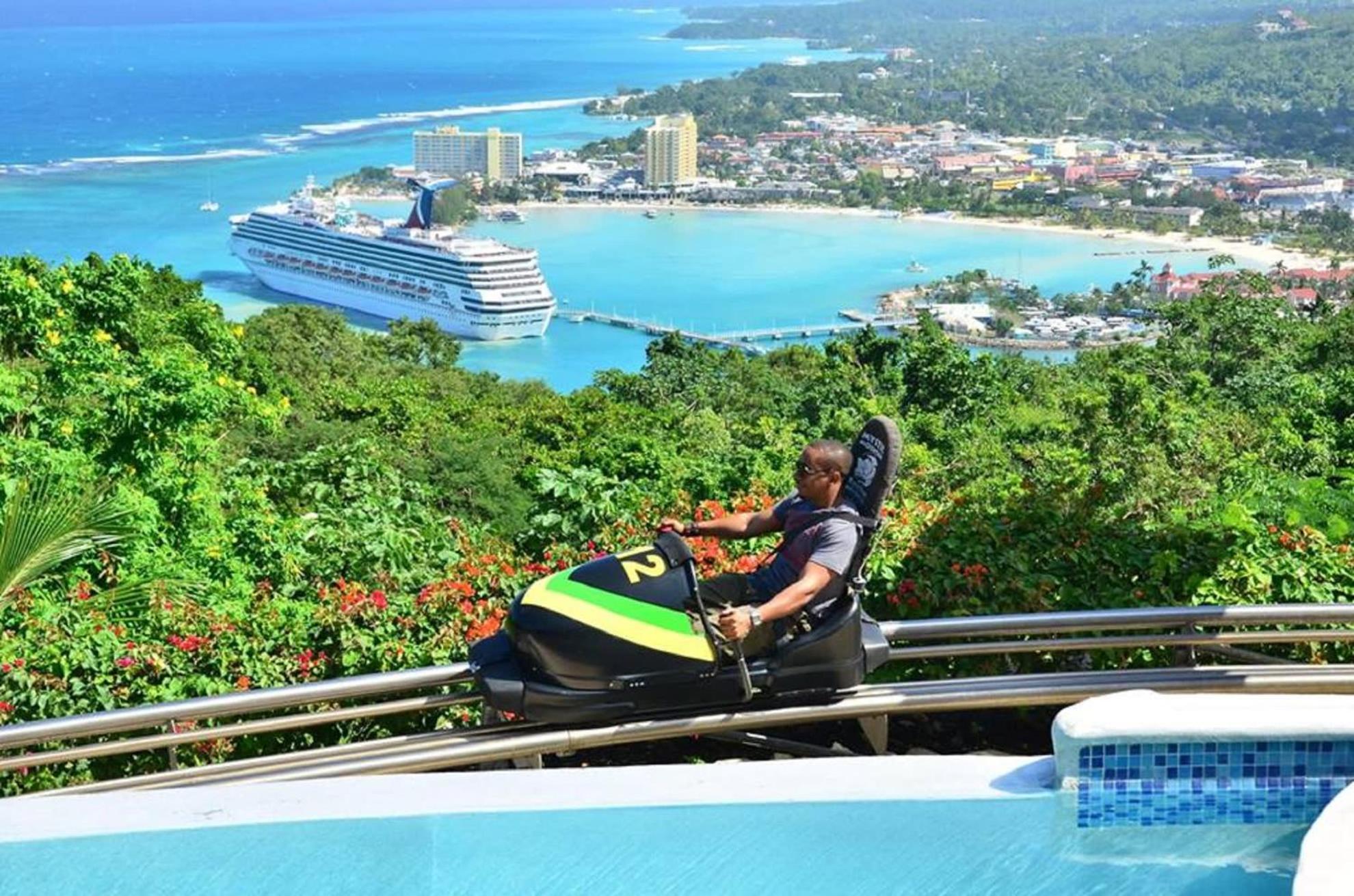 Inn Hospitality Expert Bts 4 - Pool & Bar Montego Bay