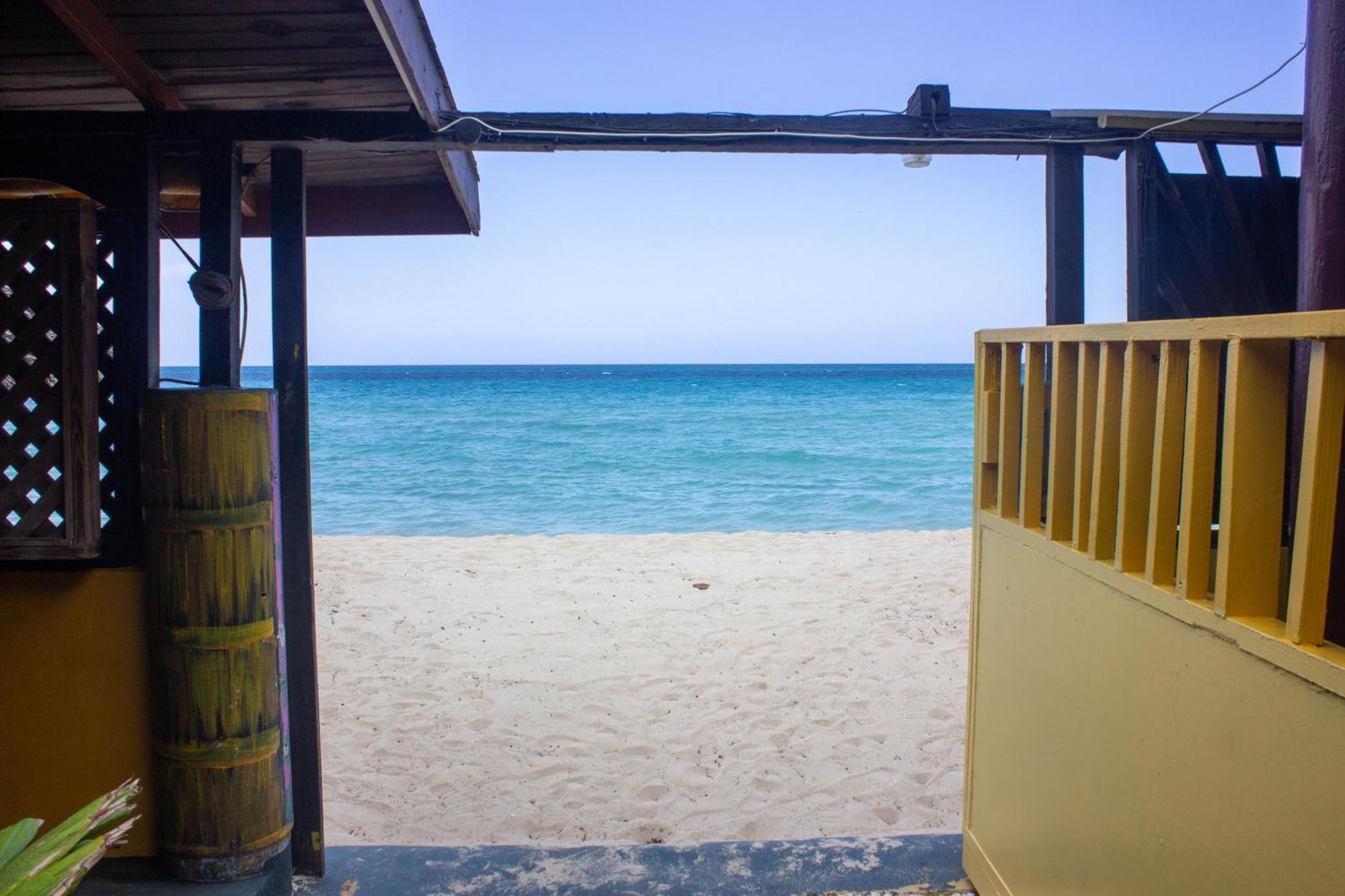 Hotel Mom's Place Negril