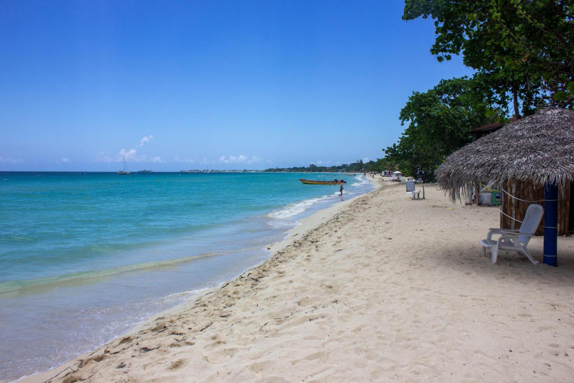 Mom's Place Hotel Negril