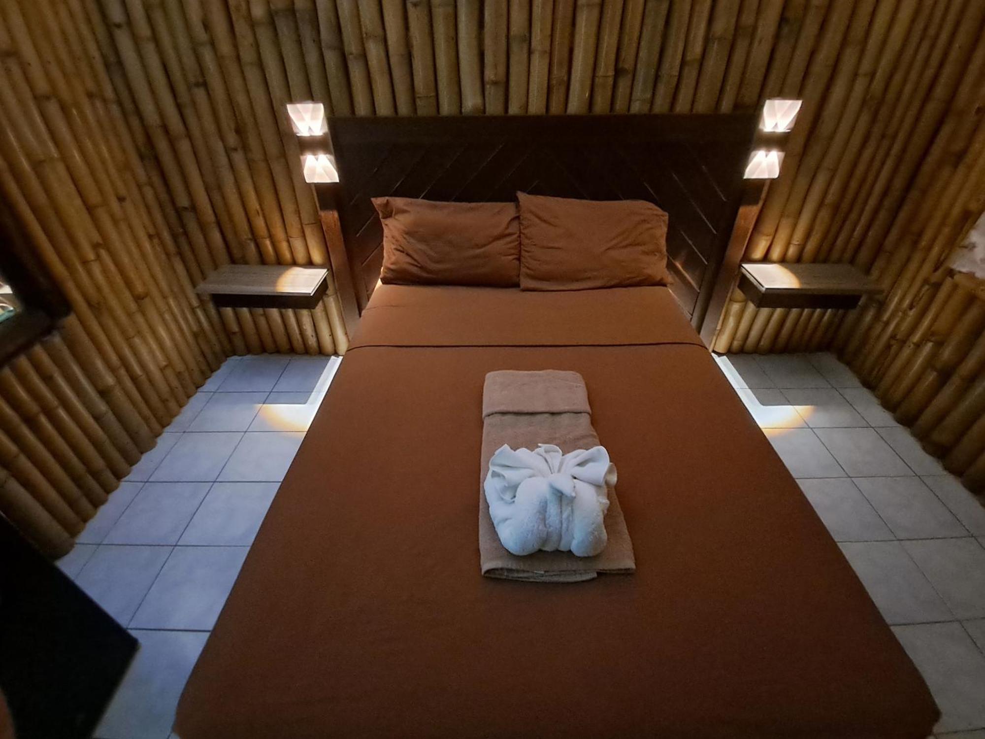 Mom's Place 4*