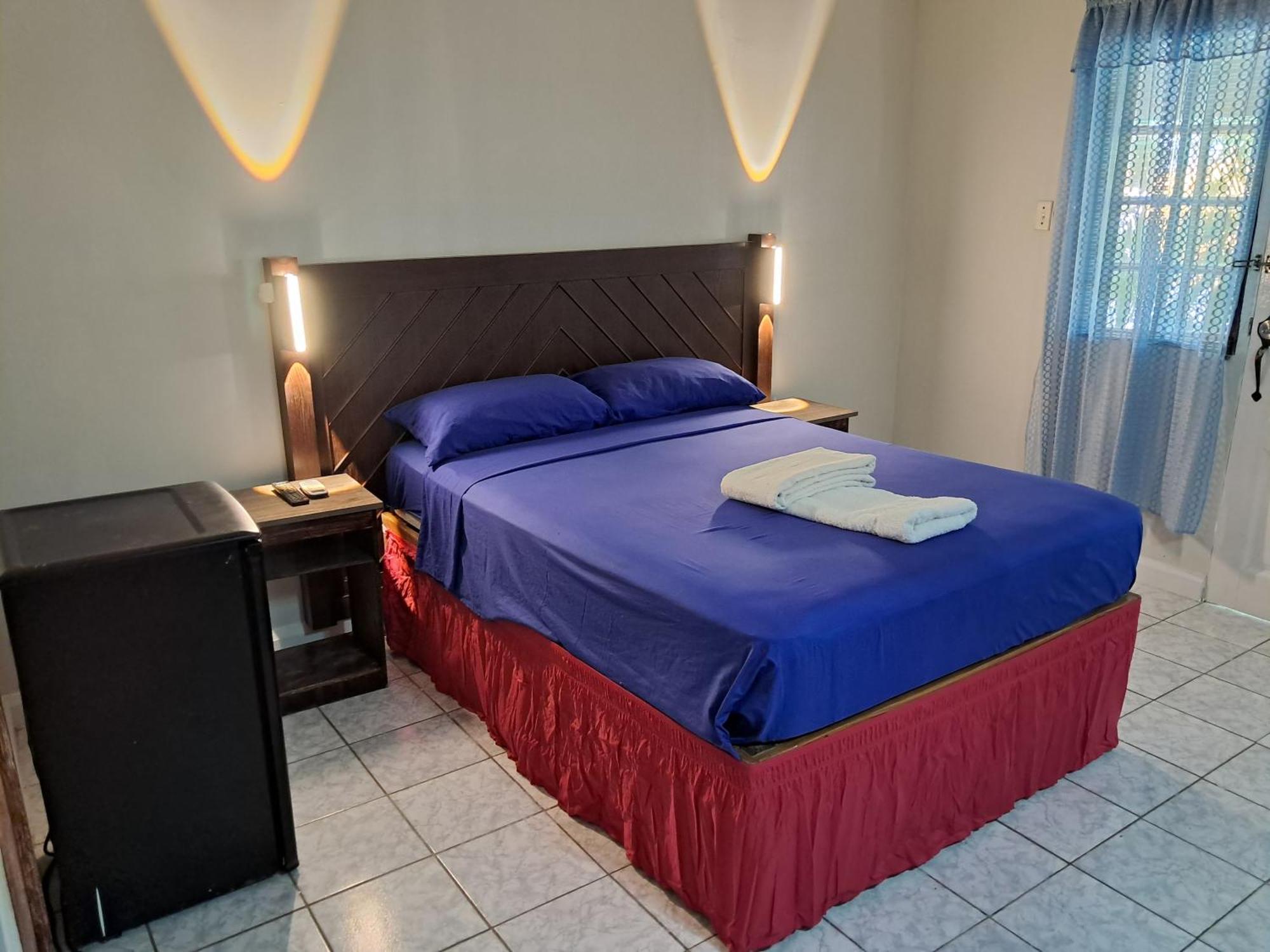 Mom's Place Hotel