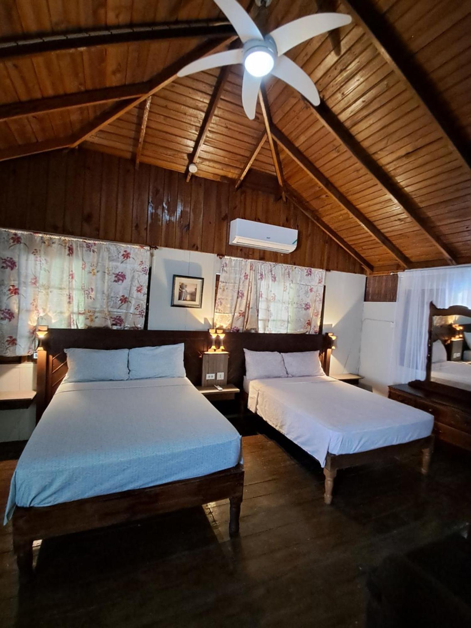 Hotel Mom's Place Negril