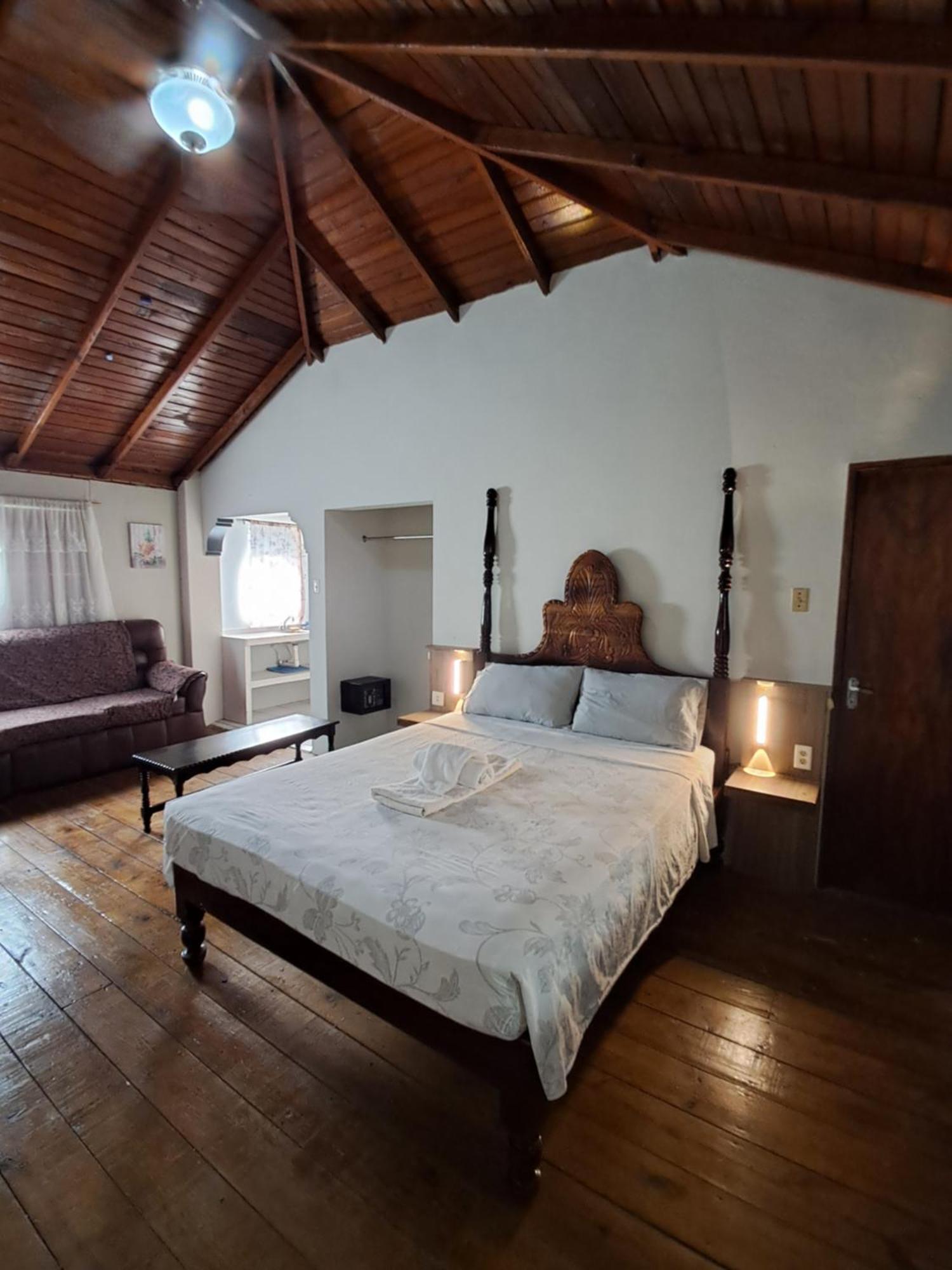 Mom's Place 4*
