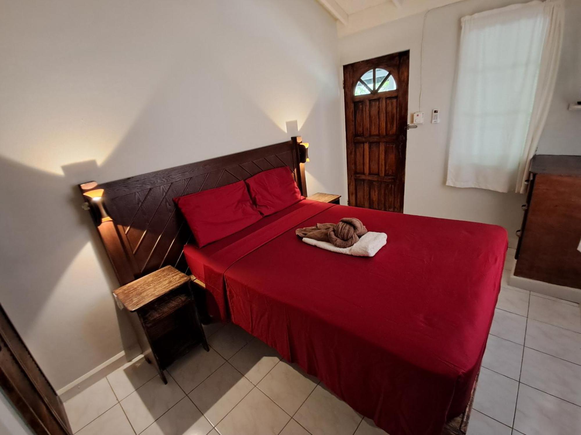 Mom's Place Hotel 4*