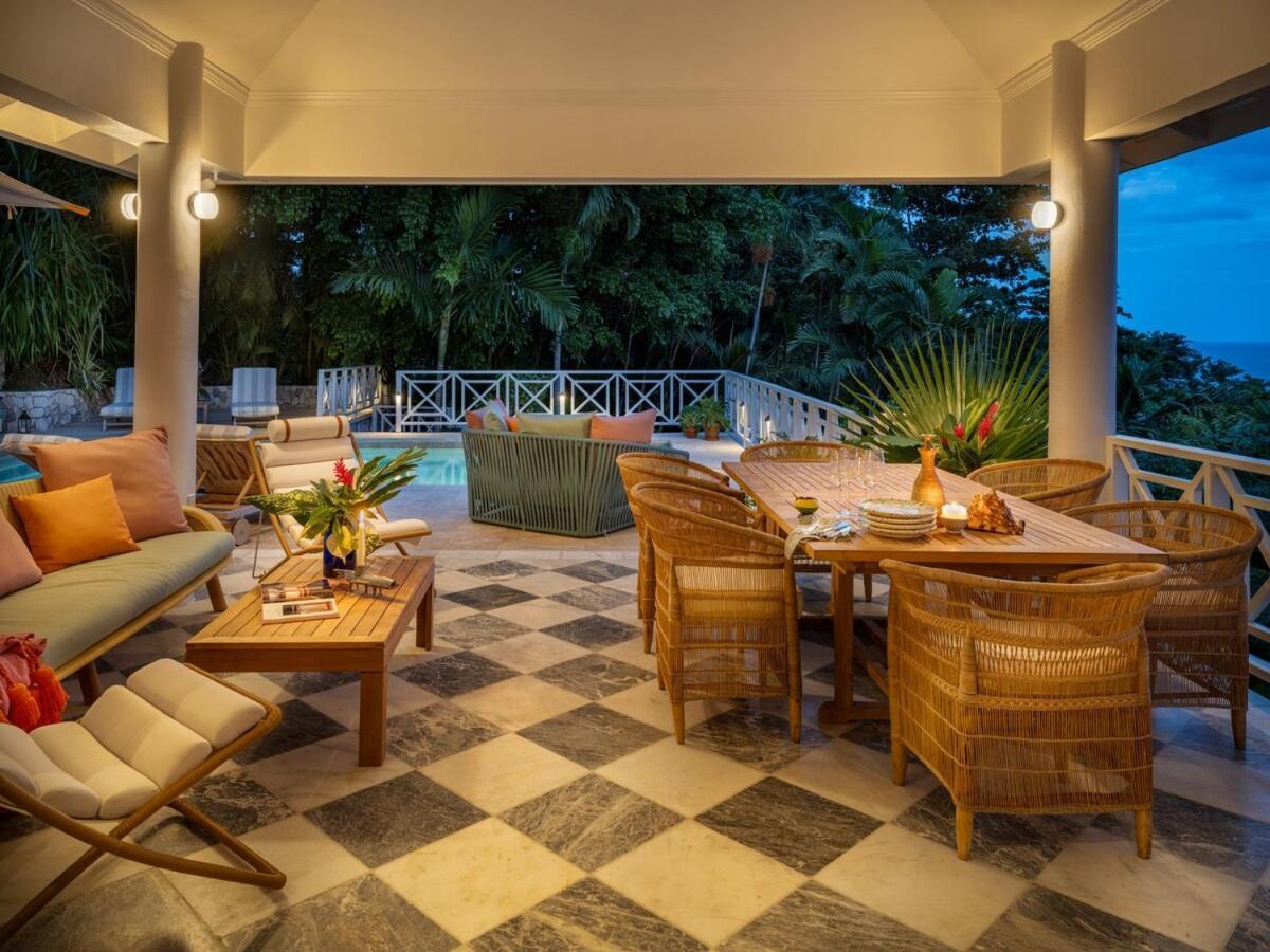 Jamille - Stunningly Designed With Pool, Sauna, & Ocean Views Villa
