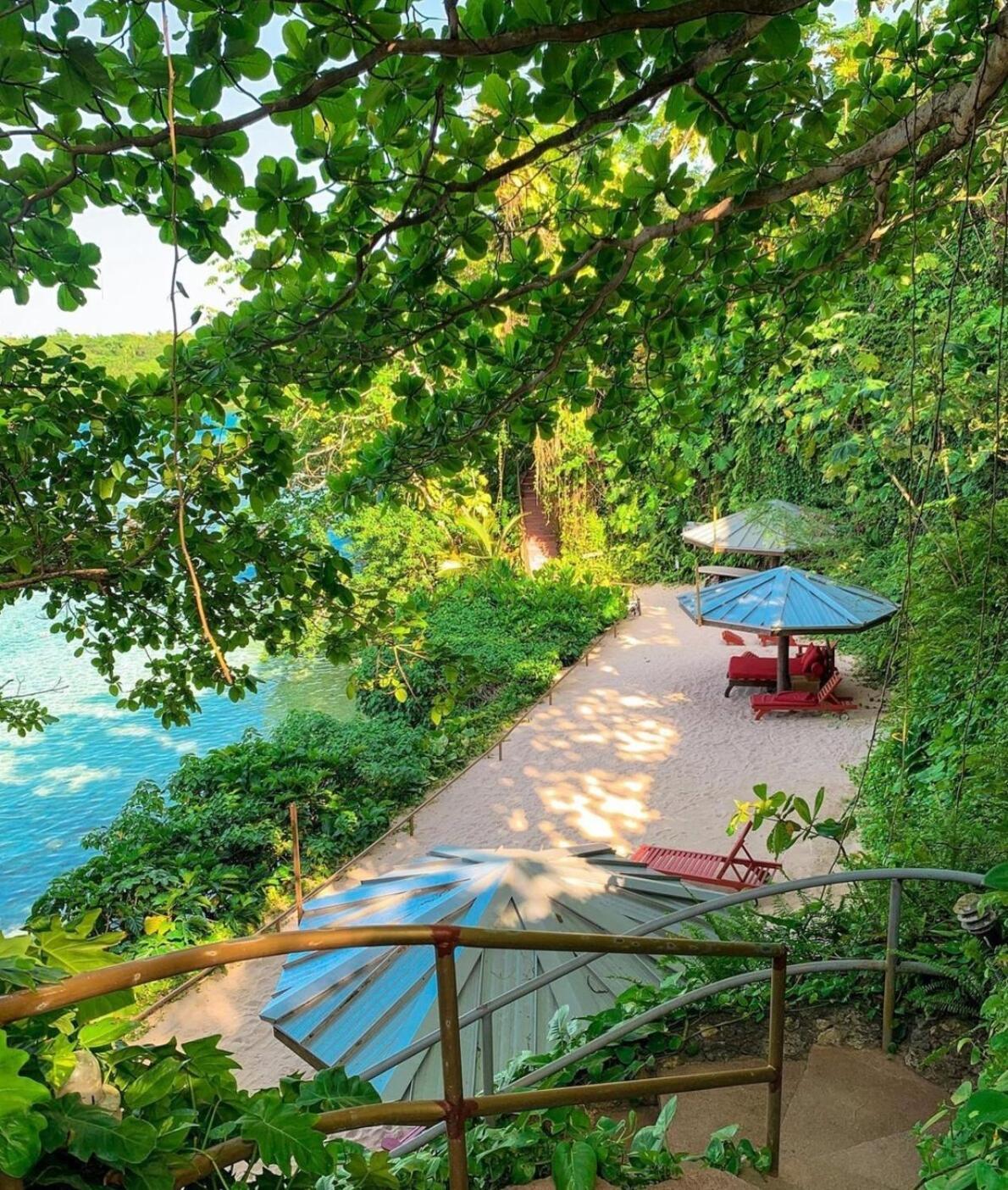 Jamille - Stunningly Designed With Pool, Sauna, & Ocean Views *