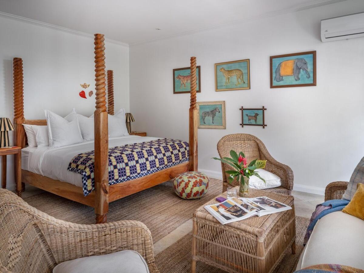 Jamille - Stunningly Designed With Pool, Sauna, & Ocean Views Villa