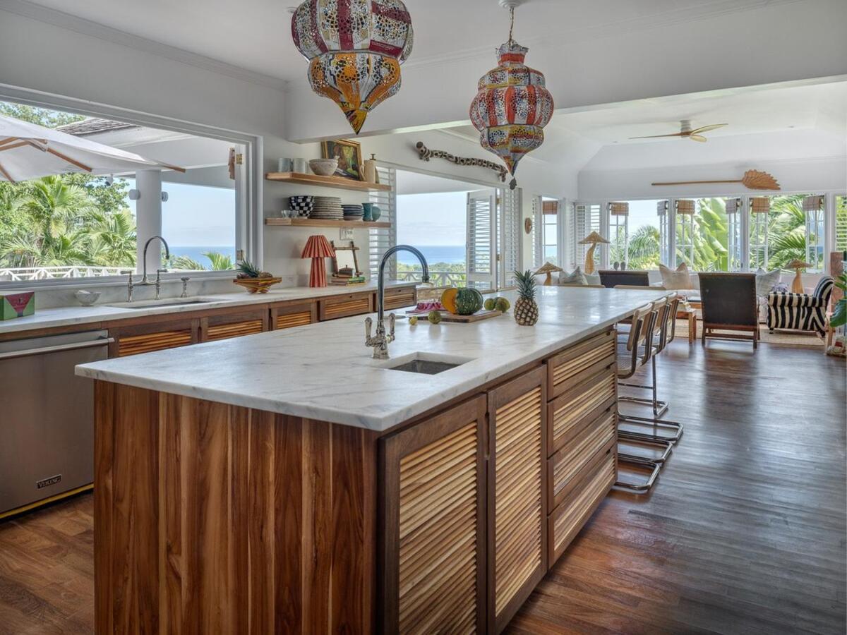 Jamille - Stunningly Designed With Pool, Sauna, & Ocean Views Villa