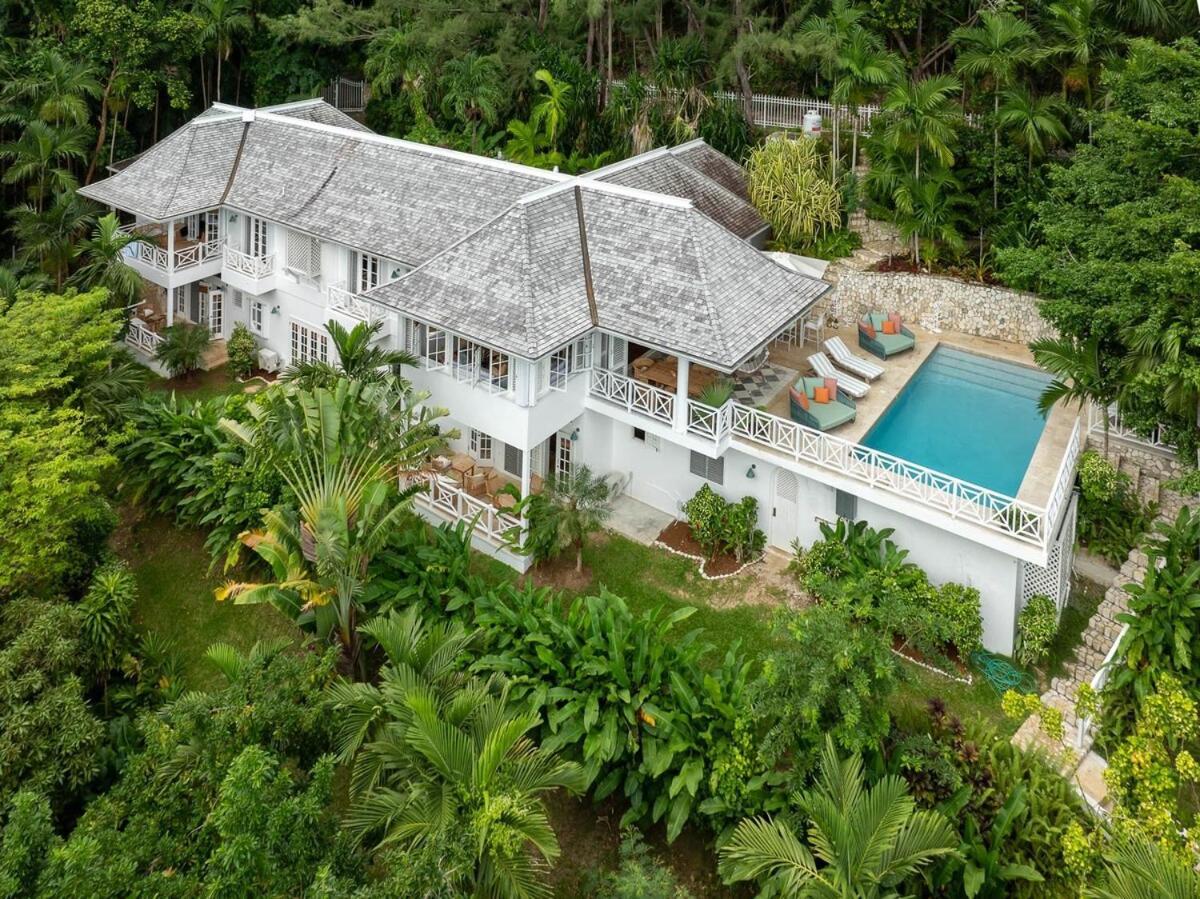 Jamille - Stunningly Designed With Pool, Sauna, & Ocean Views Villa *