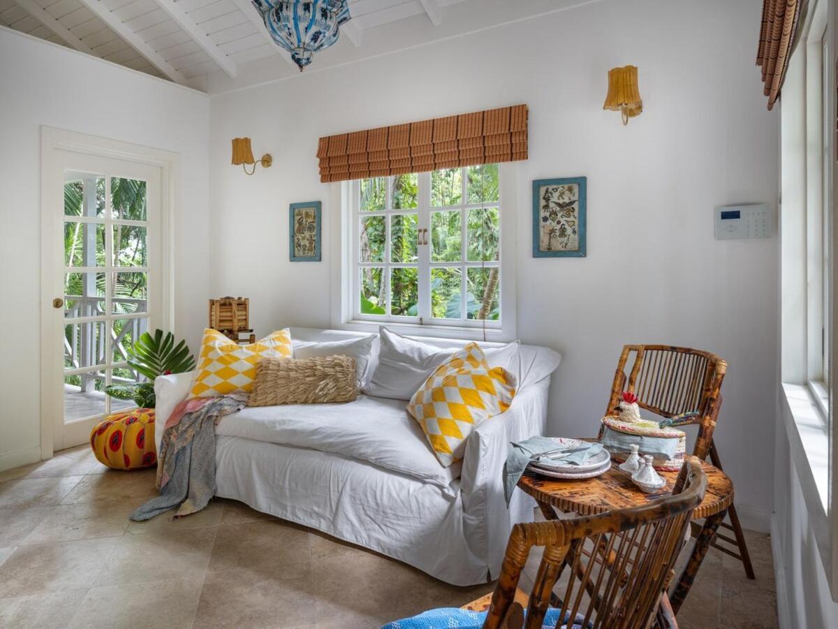 Jamille - Stunningly Designed With Pool, Sauna, & Ocean Views Villa