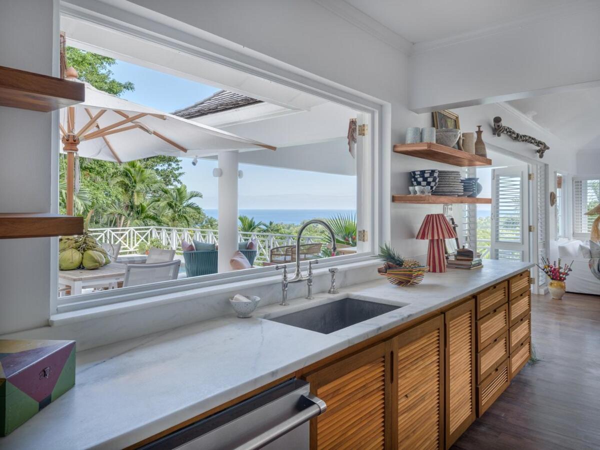 Jamille - Stunningly Designed With Pool, Sauna, & Ocean Views Villa
