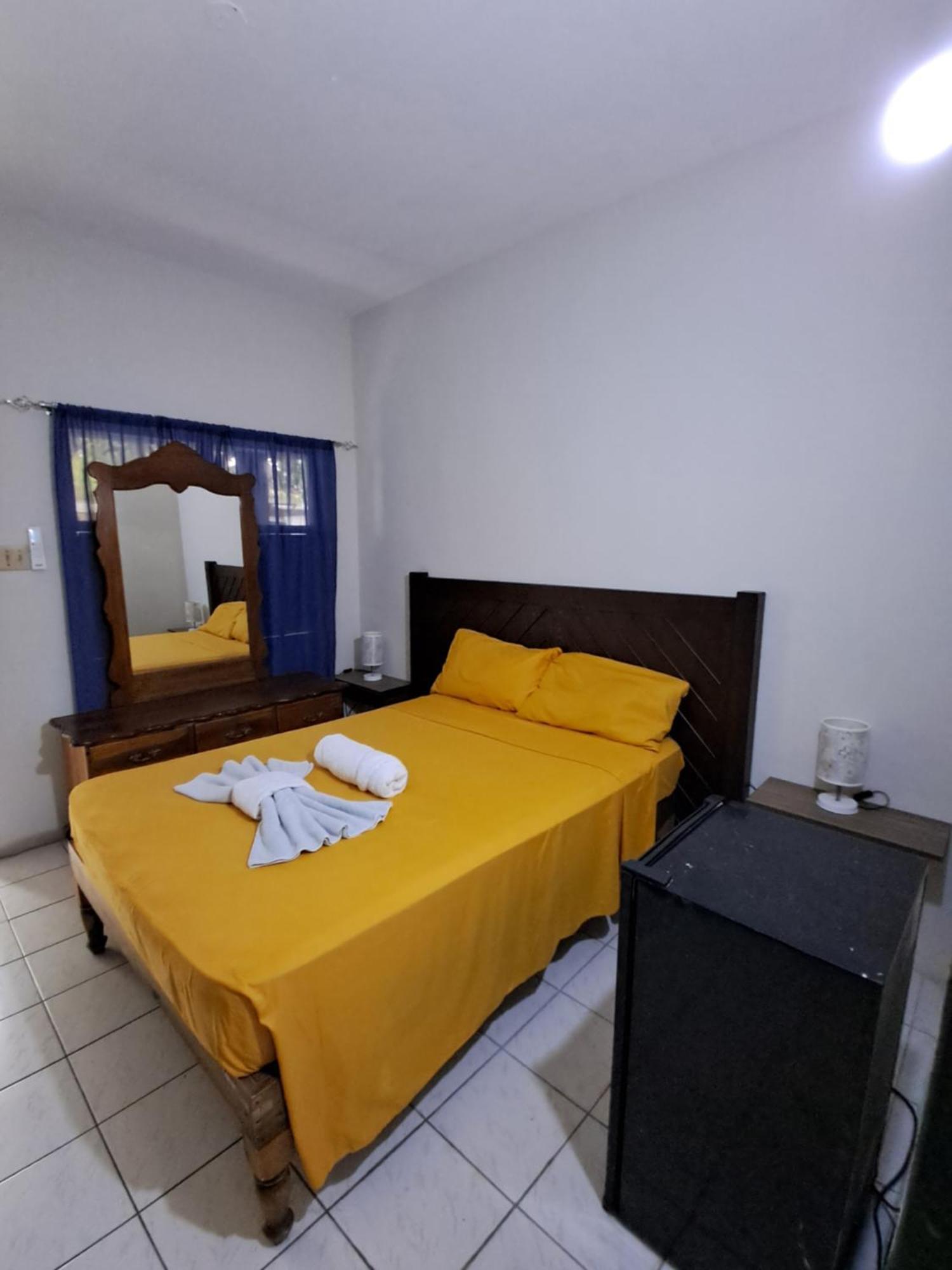 Mom's Place Hotel Negril