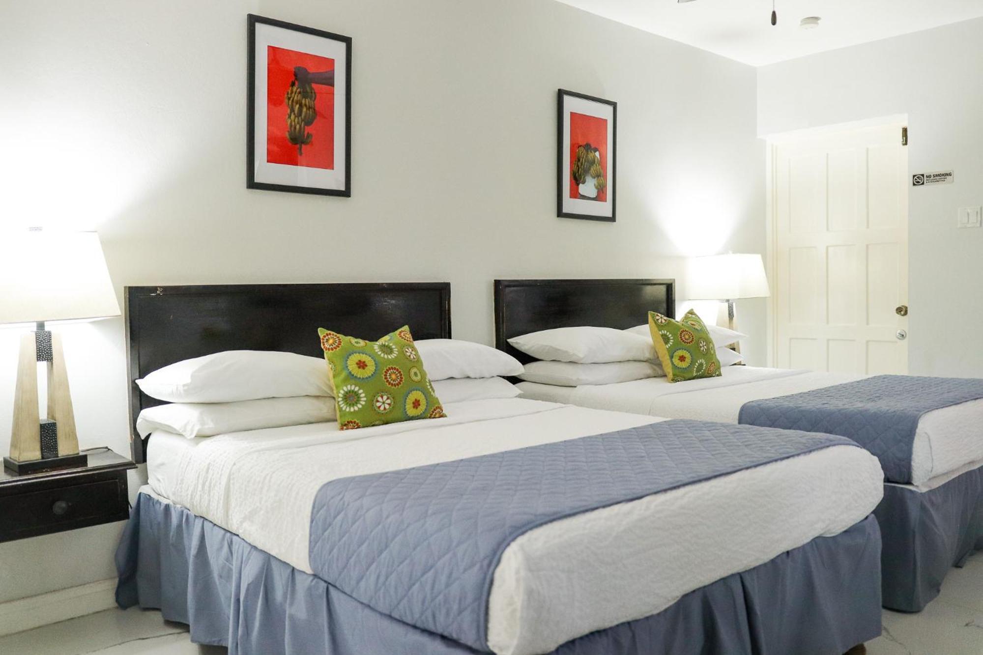 Paradise On The Rocks Hotel