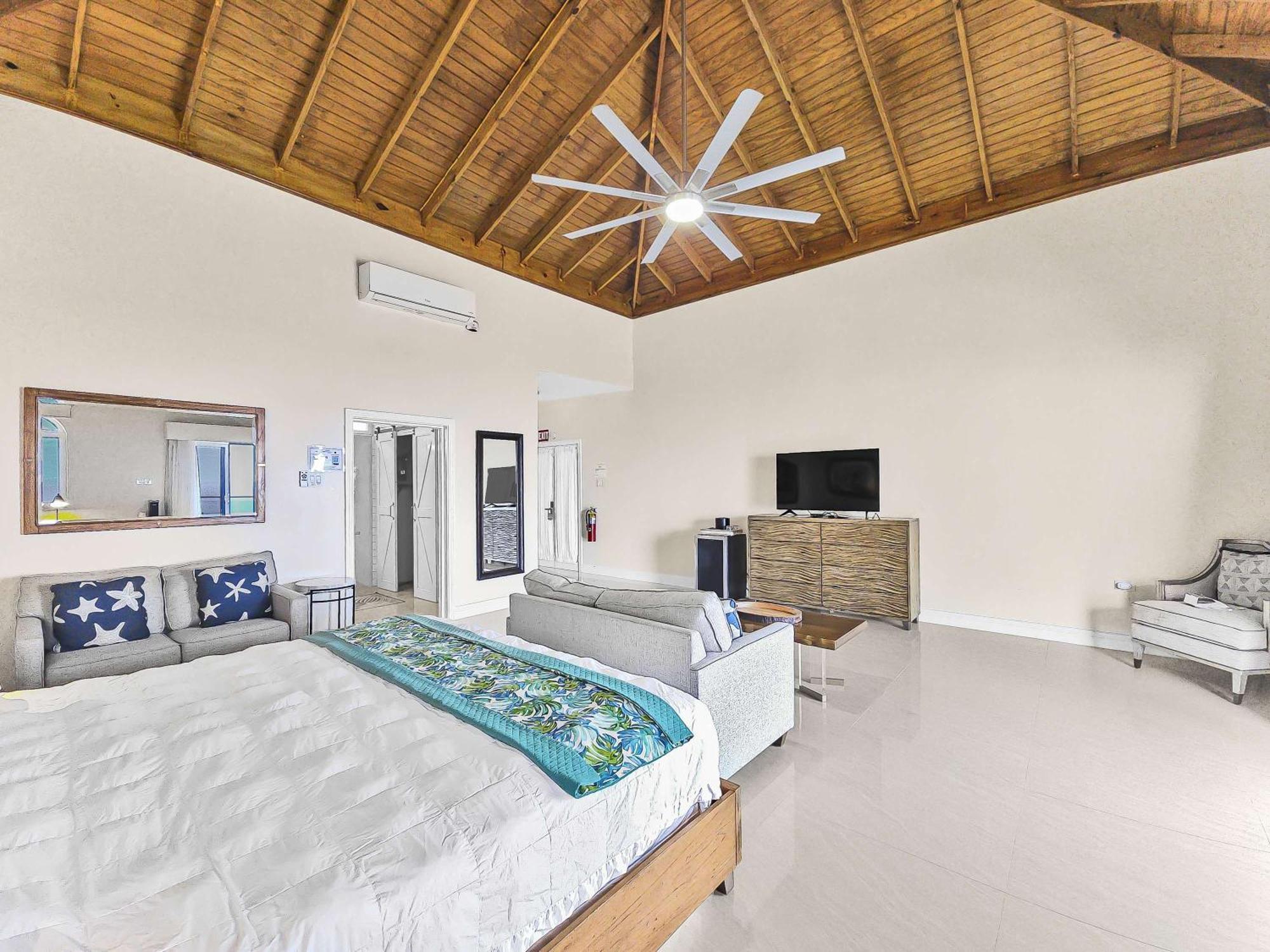 Hospitality Expert Bts 4 - Pool & Bar Inn Montego Bay