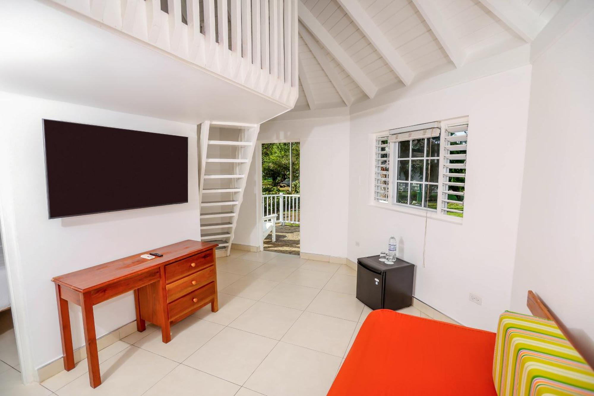 Decameron Club Caribbean Runaway Bay, Ramada Resort 3*