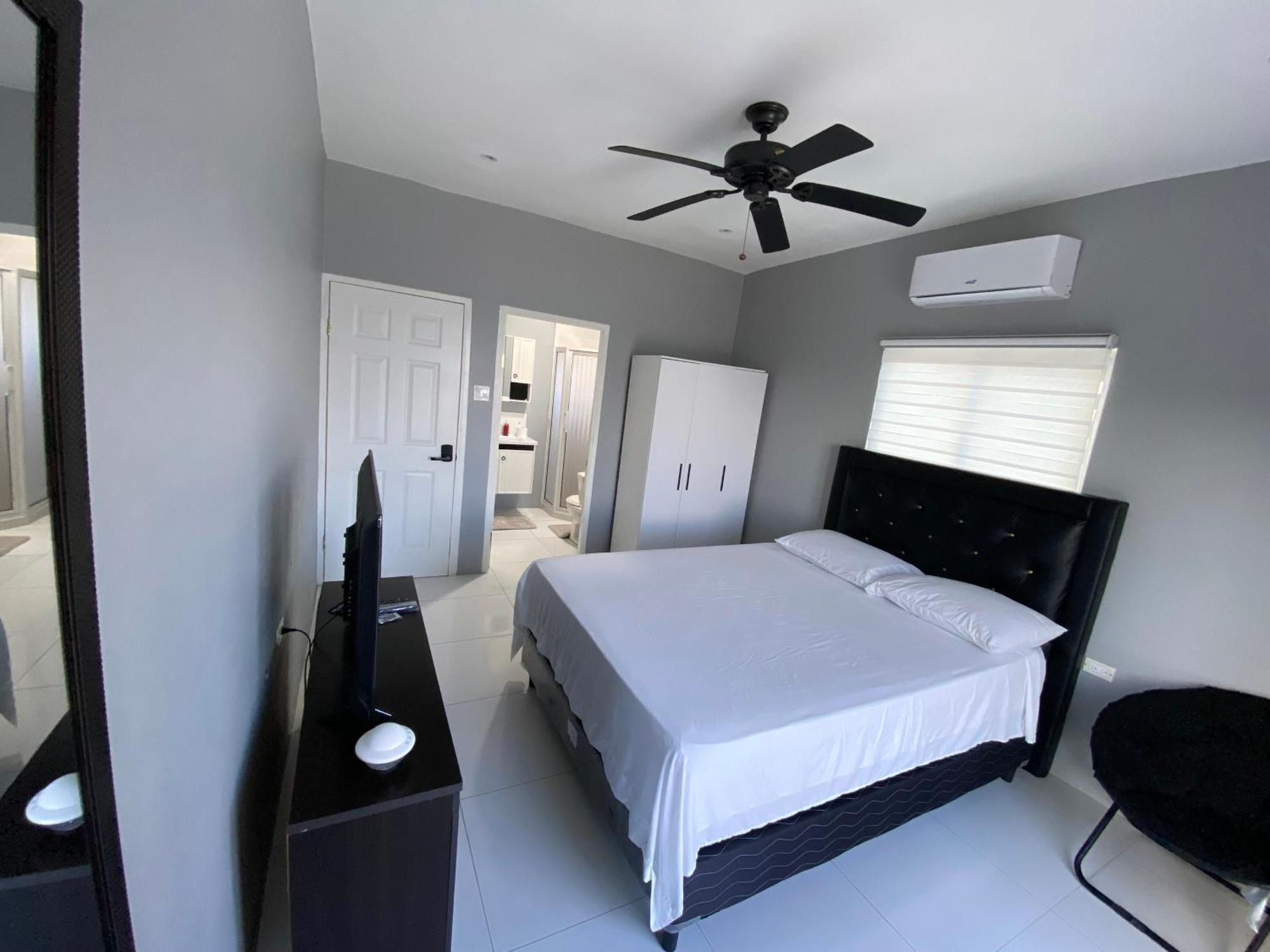 Chrewans Enterprise Ltd Bed & Breakfast
