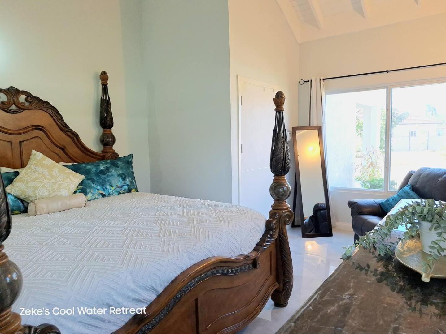 Holiday park Private Peaceful Style Cool Water Escape Near Ocho Rios