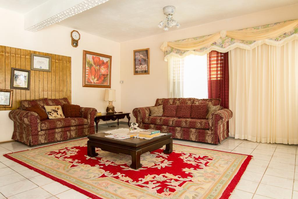 Chateau Margarite Bed And Breakfast 3*