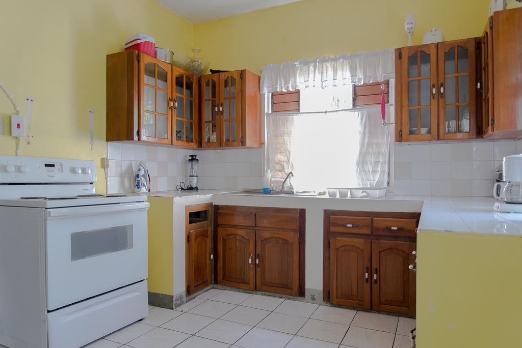 Chateau Margarite Bed And Breakfast Guest house 3*