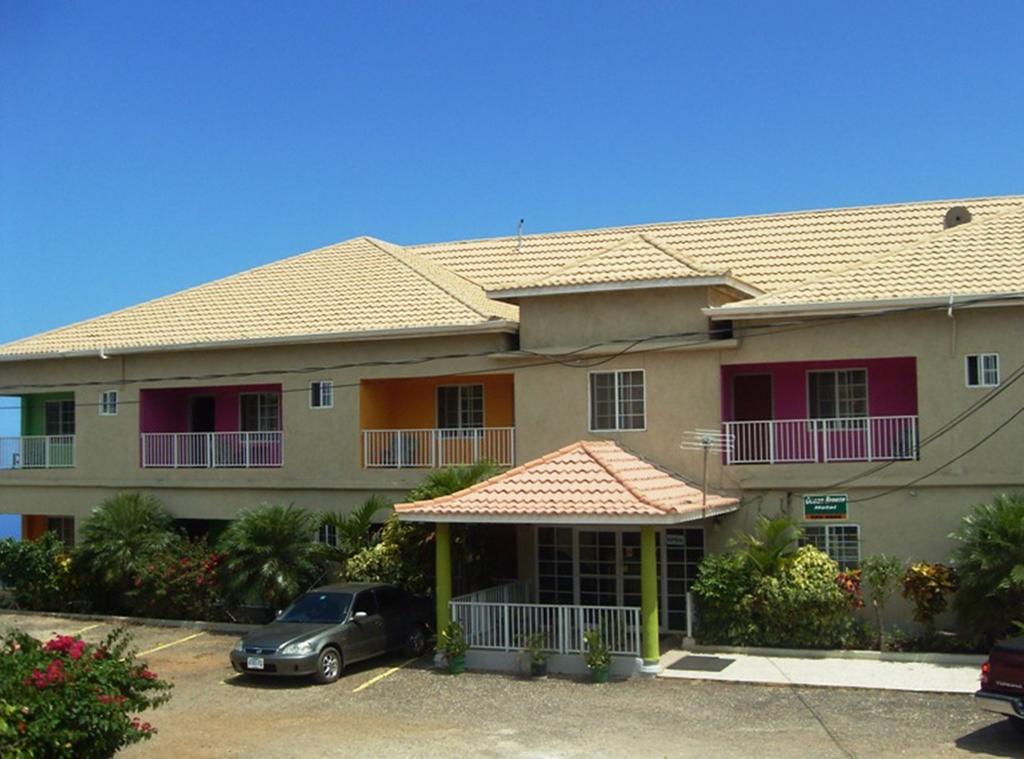 Hotel Ocean Breeze 3*