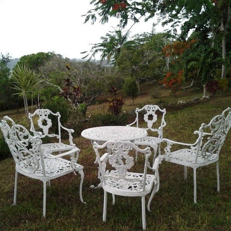 Bed & Breakfast June Plum Mandeville