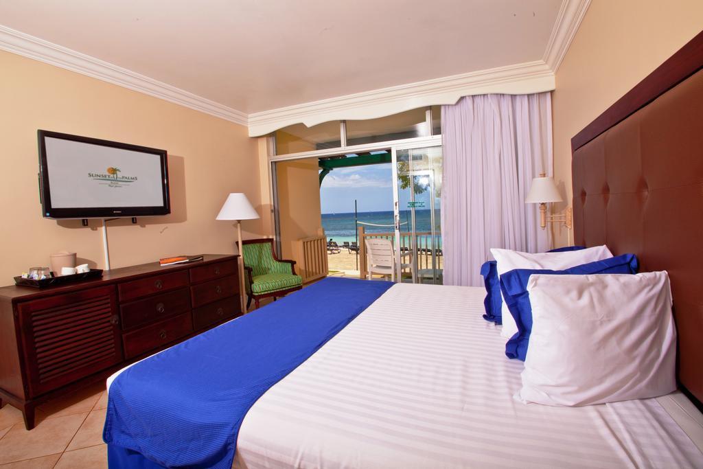 Resort The Oasis At Sunset 4*