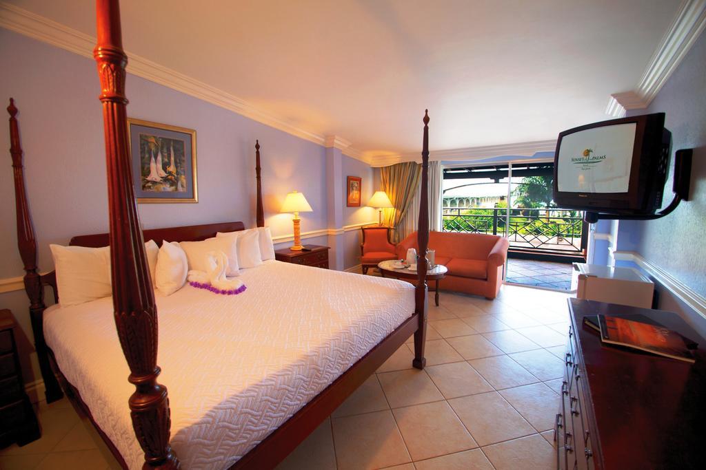 Resort The Oasis At Sunset 4*