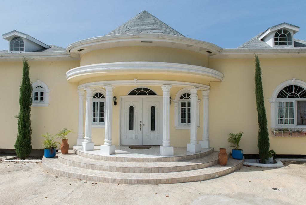 The Royal Kensington 4 Montego Bay