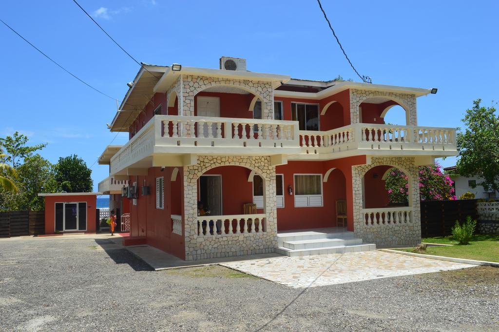 South Sea View, South Coast Black River