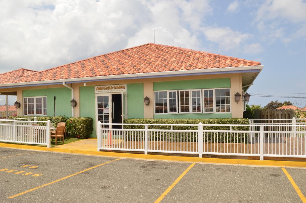 Mango Walk Country Club Suites Montego Bay
