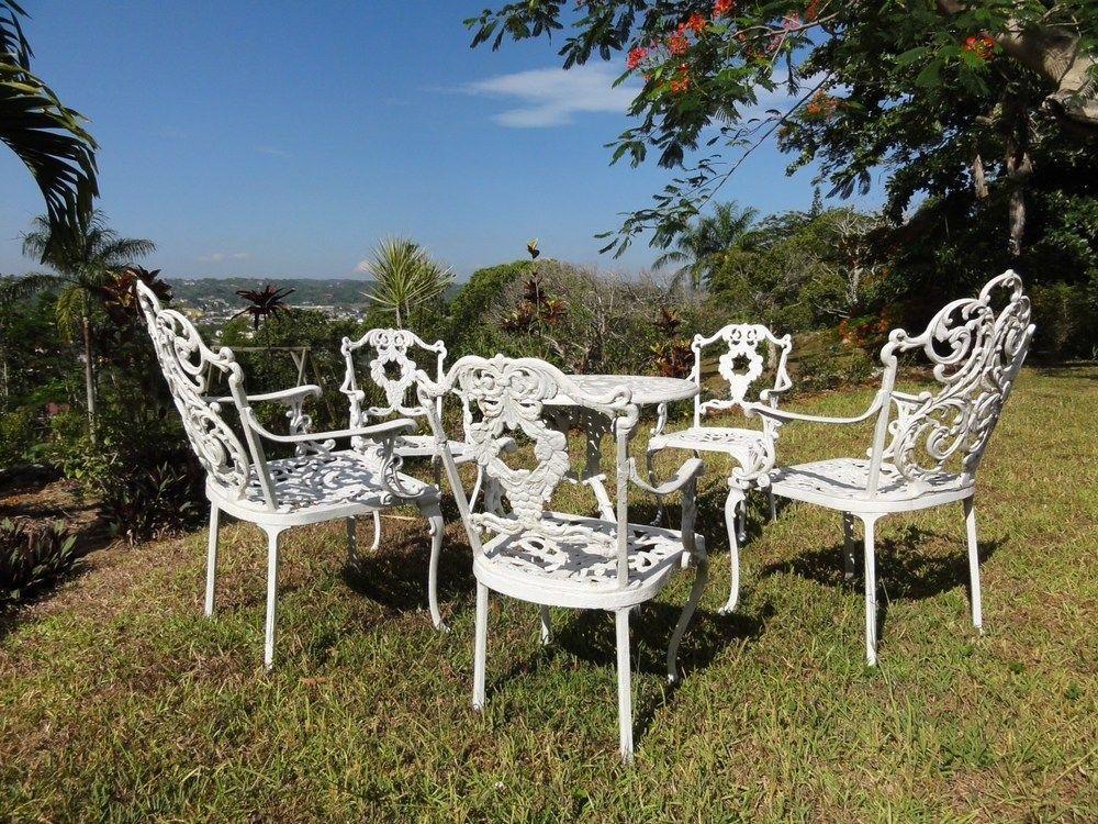June Plum 3* Mandeville