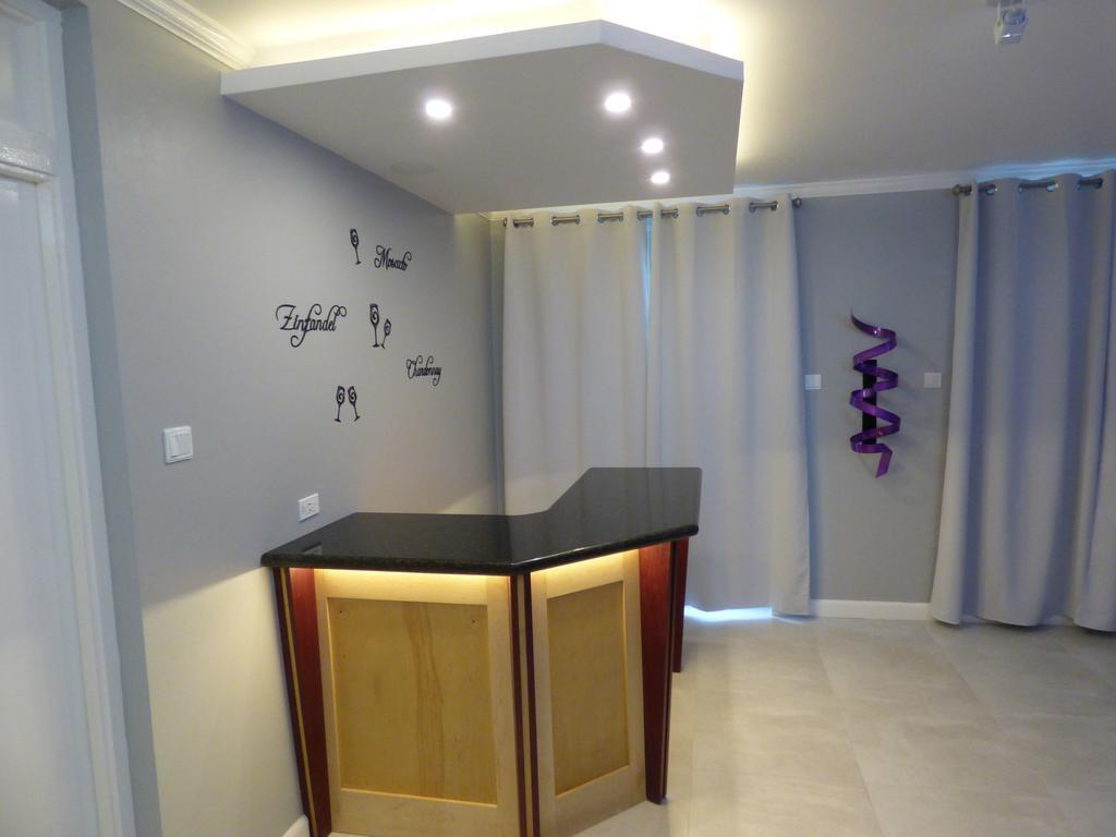 Apartment One Bedroom C5 *