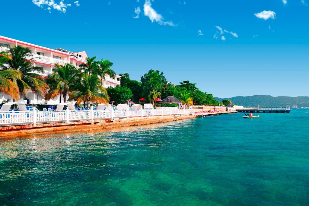 Grand Decameron Montego Beach, A Trademark